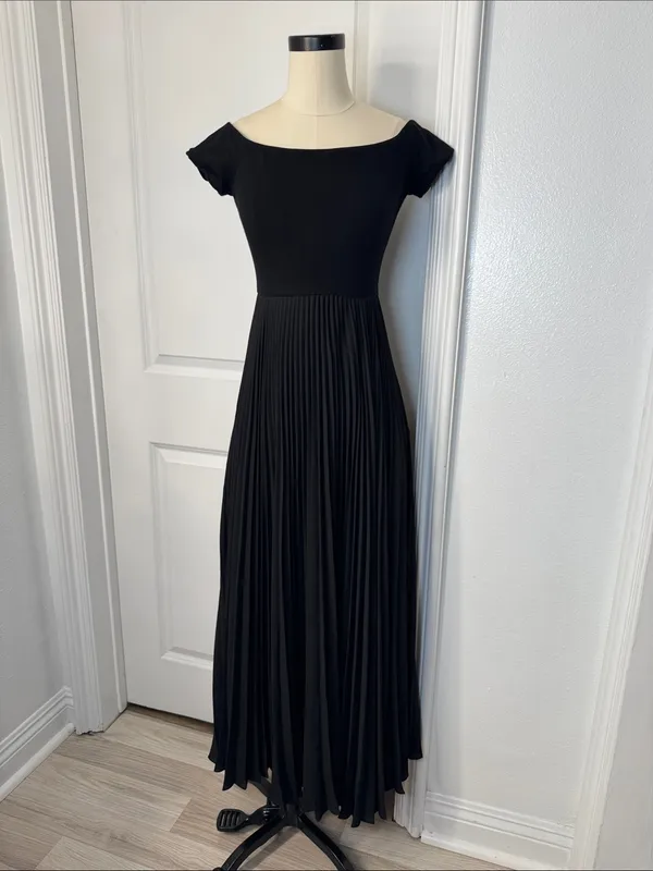 Alice + Olivia Black Off-Shoulder Pleated Maxi Skirt Dress - Image 3