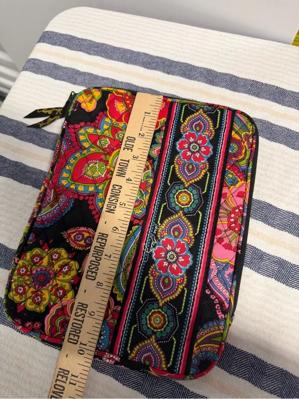 Vera Bradley Retired Symphony in Hue Tablet Sleeve Case Paisley Floral Zip - Image 5