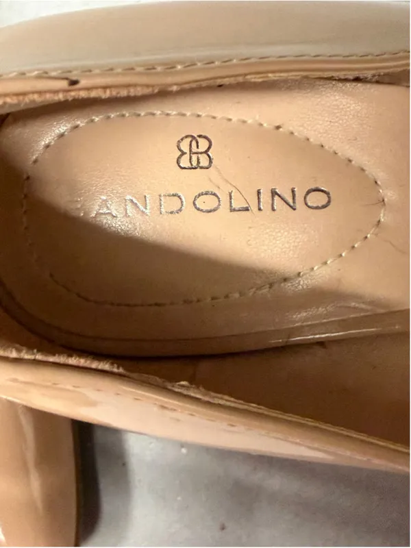 Bandolino Beige Heels Size 7 - Image 3
