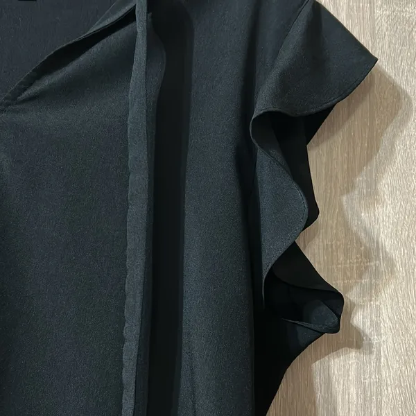 Banana Republic Black Top Size Large Tie Front - Image 3