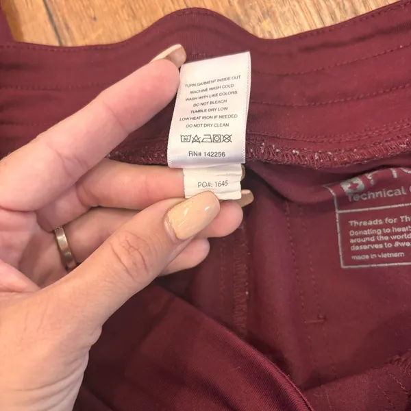 FIGS Zamora Jogger Scrub Pants Burgundy Red W18SW2005T Women's Small Tall ST - Image 5