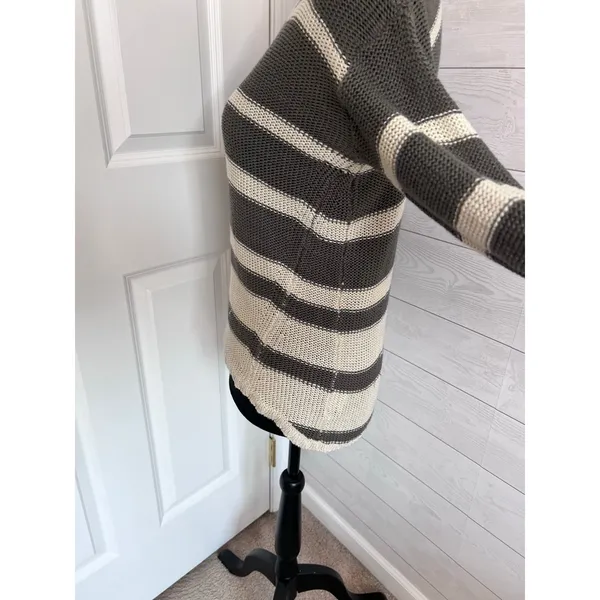 RDI gray white striped open knit V-neck sweater acrylic Size Small - Image 5