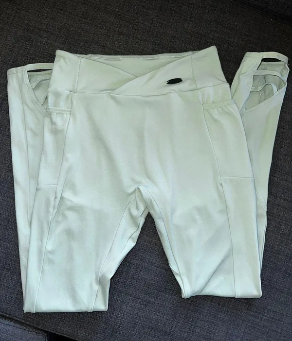 Gymshark Legging - Image 3