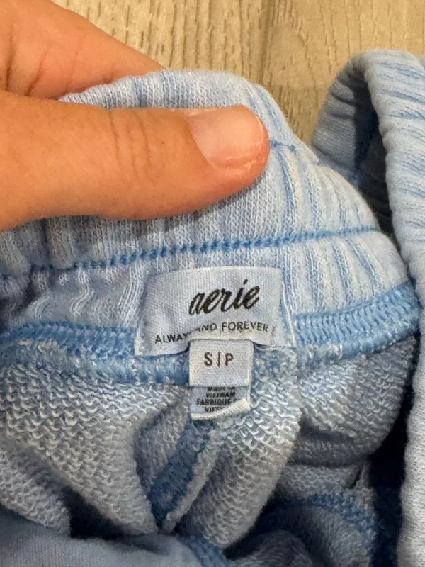 Aerie Matching Set Lounge - Image 3
