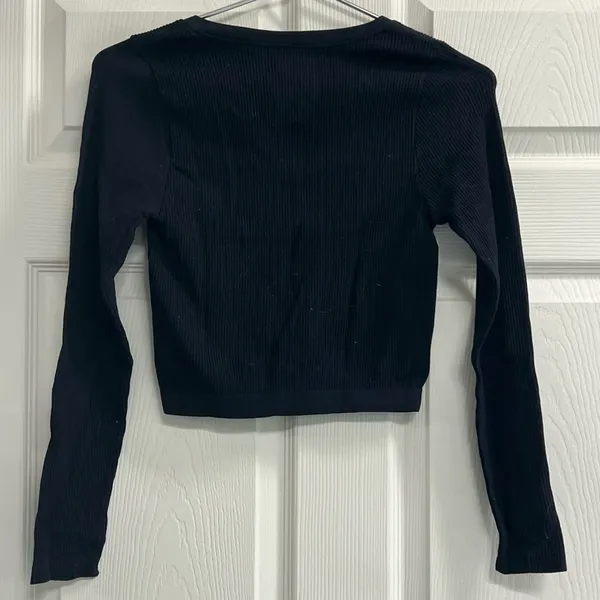 PacSun Contour Women’s Black Long Sleeve Ribbed Crop Top - Size XS - VGUC - Image 2