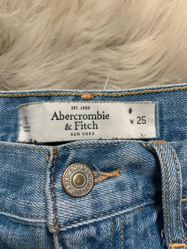 Abercrombie & Fitch Womens Distressed Shorts Size:25/0 - Image 3