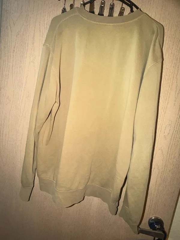Christmas Sweatshirt Tan Size L - Image 3