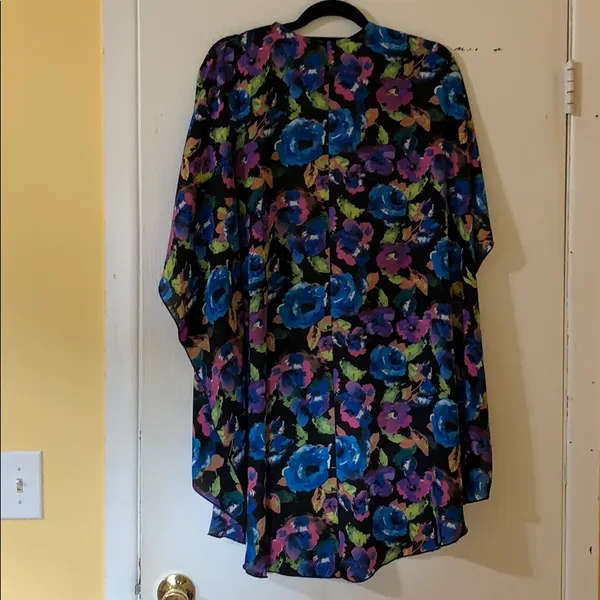 Floral flows cardigan Size L - Image 4