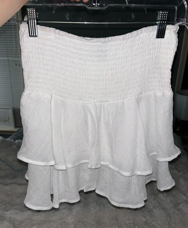 SheIn NWOT Smocked High-Rise Flounce Mini White Skirt - Image 7