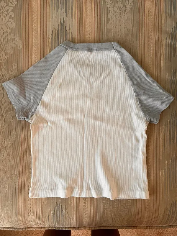 Brandy Melville cropped baby tee - Image 4
