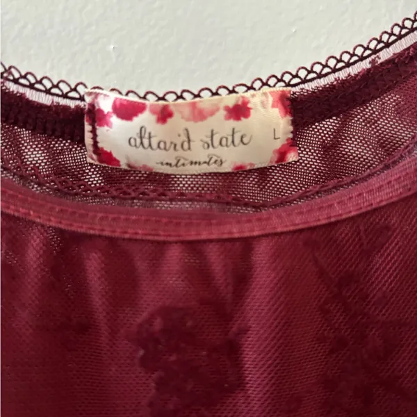 Altar’d State lace camisole - Image 3