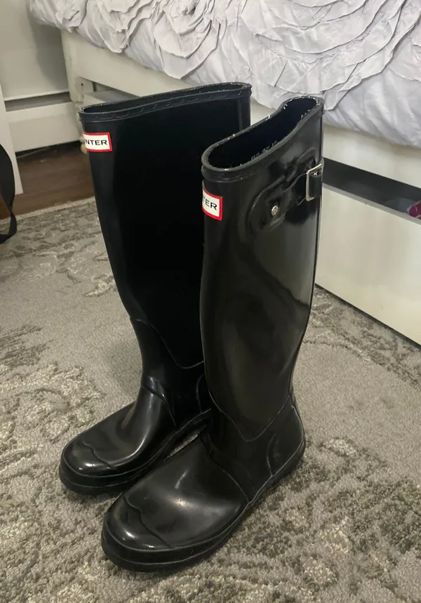 Black Boots - Image 2