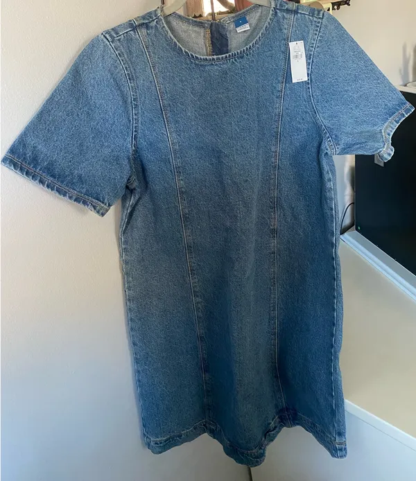 Old Navy - Image 2