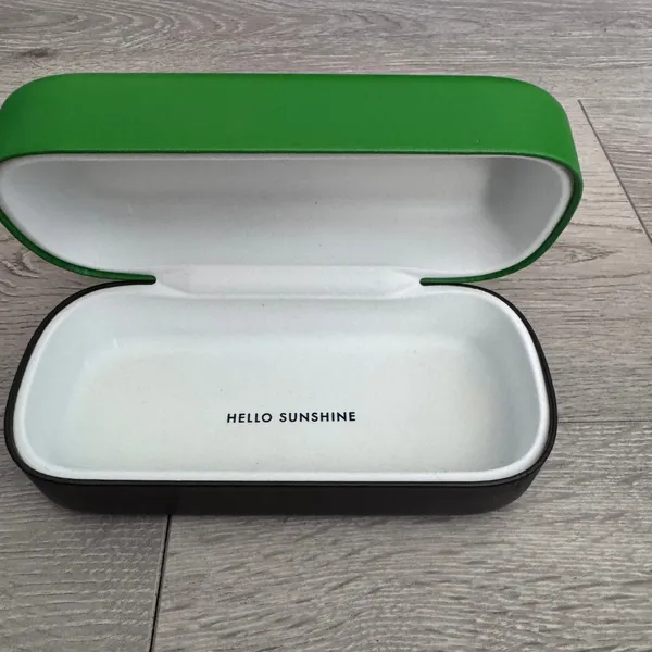 Kate Spade New York Green Black Hard Shell Glasses Case‎ Hello Sunshine Logo - Image 2
