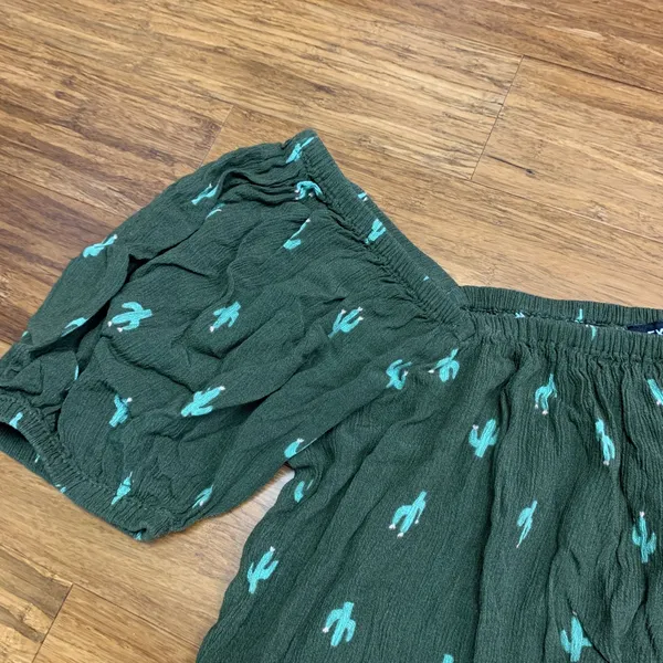 Express Cactus Print Top Womens Size Medium Green Puff‎ Sleeve Square Neck Top - Image 2
