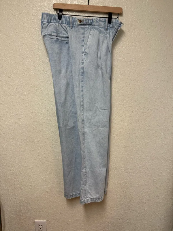 AMERICAN EAGLE Wide Leg Light Wash Jeans - Image 9