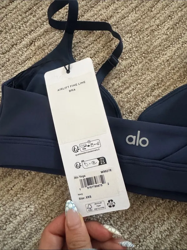 ALO Yoga FINE LINE BRA IN Navy - Image 3
