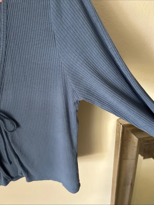 RVCA blue ribbed tie front long sleeve top L Y2K school casual - Image 8