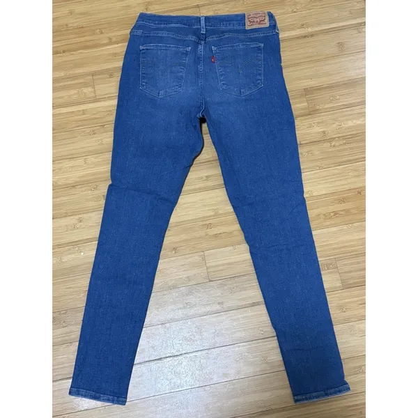 Levi’s 720 high rise skinny jeans women’s size 31 blue distressed denim - Image 5