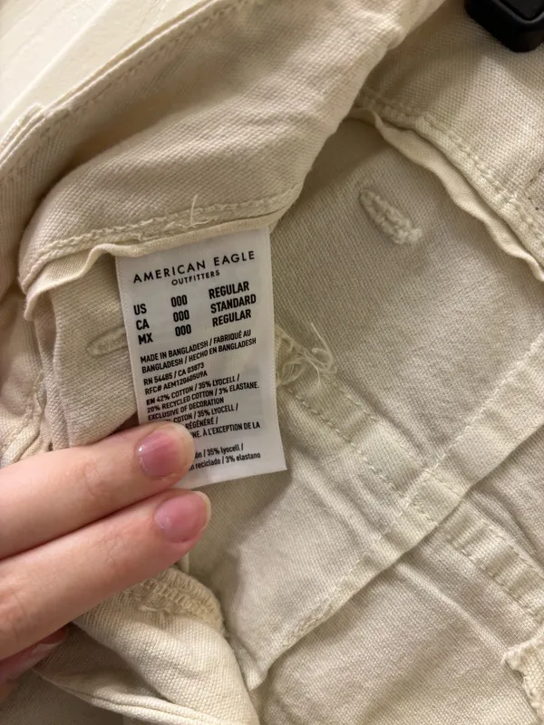 American Eagle White Cargo Pants  - Image 7