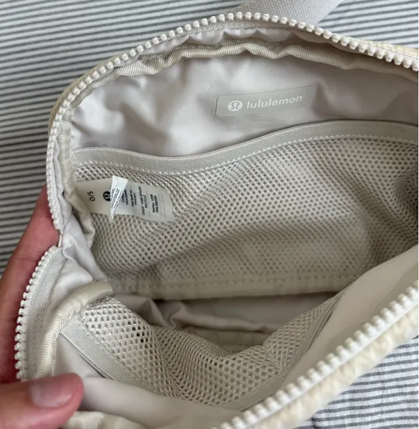 Lululemon Everywhere Belt Bag - Image 5