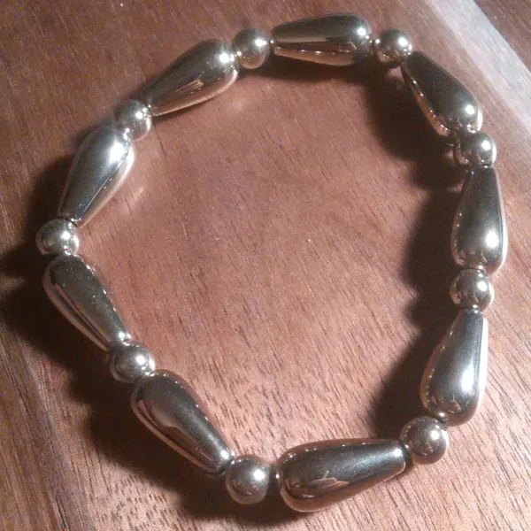 Golden Color Hematite Beaded Stretch Bracelet - Image 6