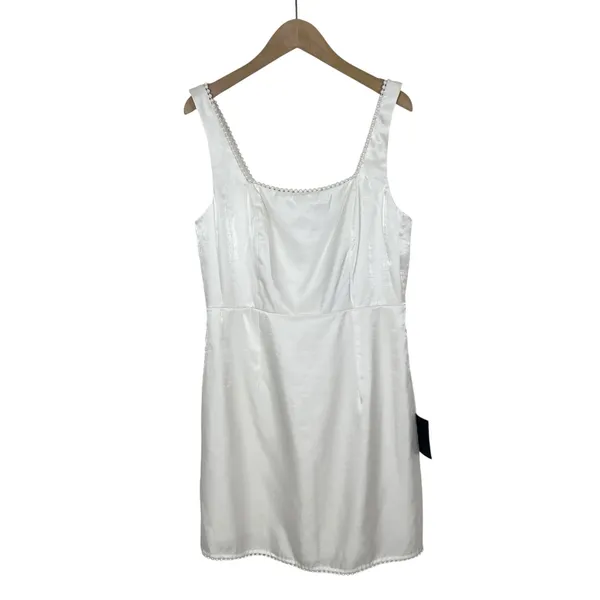 NWT Lulus White Pearl Trim Sleeveless Mini Dress Size Small - Image 2