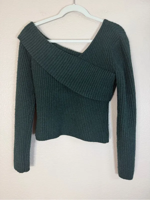 Astr The Label Asymmetrical Foldover One Shoulder Sweater Green Medium $70 - Image 9