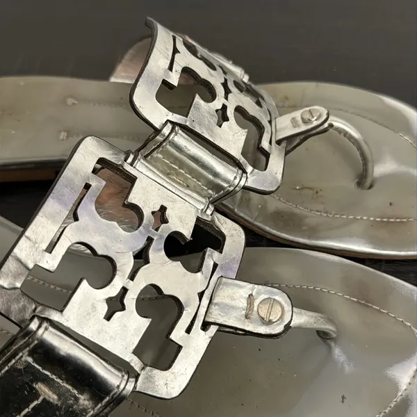 Tory Burch benton 2 flats Silver Metallic Sandals with Logo Buckle - Image 4