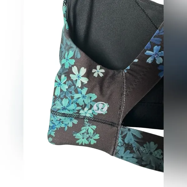 Lululemon In A Flash Bra Size 4 Petal Pop Floral Black Multi‎ - Image 7