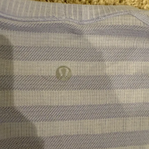 Light purple Lululemon long sleeve - Image 10