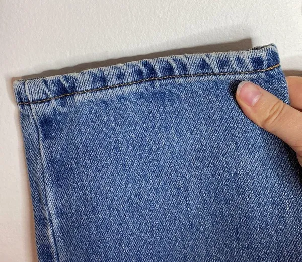 Levi’s 550 Classic relaxed 100% cotton rigid denim light wash jeans sz 6 - Image 7