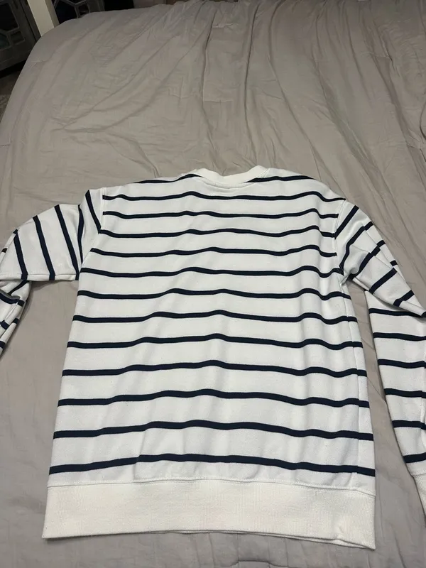 H&M Crewneck Sweatshirt - Image 2
