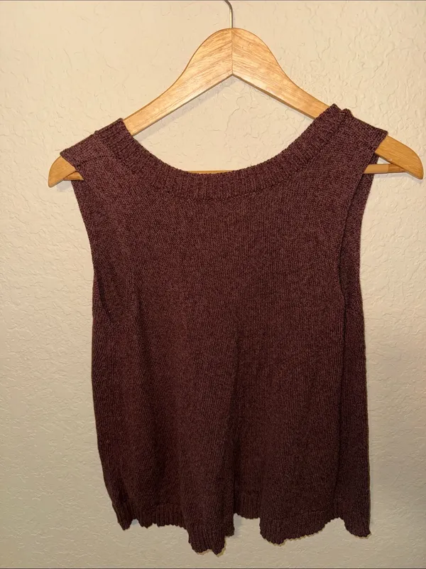 Anthropologie Sleeveless V-Neck Knit Vest Top quiet luxury small oversized - Image 3