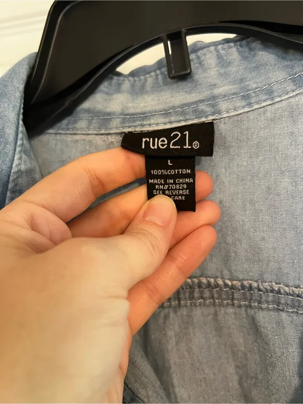 Rue21 Light Blue Denim Button-Down Shirt - Image 3