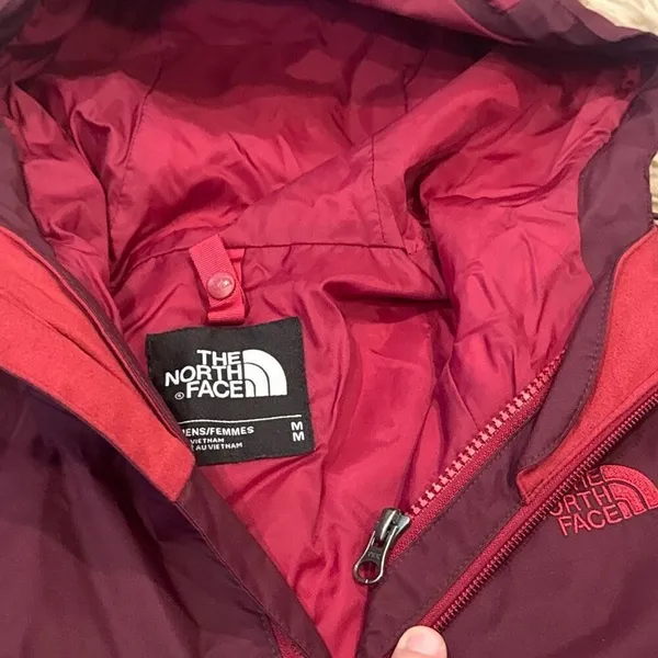 The North Face waterproof jacket size medium - Image 4