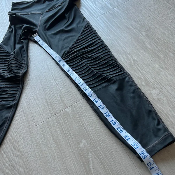 GAP Fit Moto Leggings Womens Medium 7/8 High Rise Black - Image 5