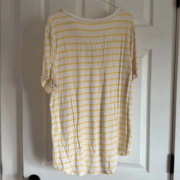Old Navy Yellow and White Striped V-Neck Tee - Image 5