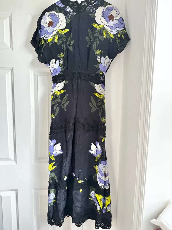 Farm Rio Soft Garden Black Laces Short Sleeve Maxi Dress - Image 6