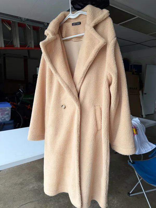 SHEIN Women’s Teddy Fleece Coat Size L 8/10 Beige Sherpa Long Jacket - Image 5