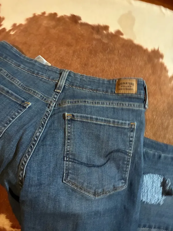 Levi-Strauss signature mid-rise boyfriend size 10 waist 30 - Image 4