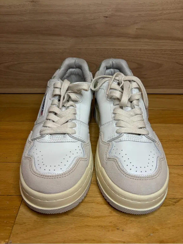 Autry CLC Low Women's Sneakers - Size 9 - Image 4