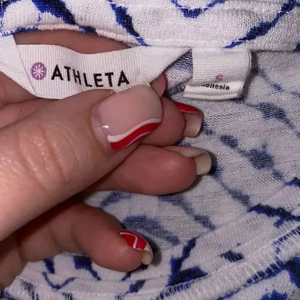 ✨ Athleta breezy tank arrowhead tie dye print top✨ - Image 6