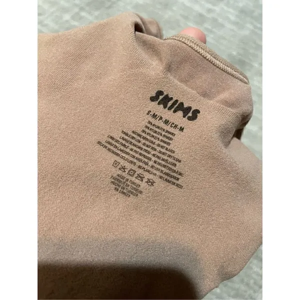 SKIMS Seamless Sculpt Thong Bodysuit, Tan Ochre, S/M NWOT - Image 3