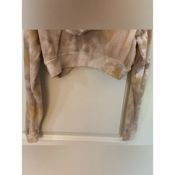 Wild Fable Mustard Waffle Tie Die Cropped Hoodie Women's Sz Large - Image 5