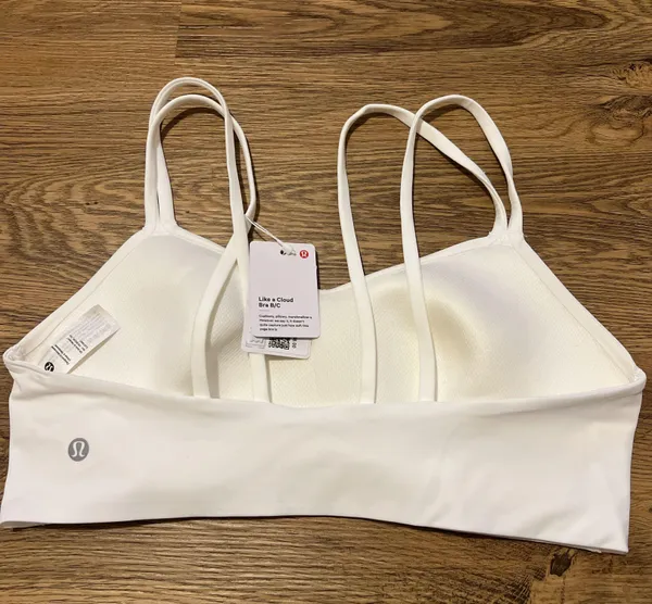 Lululemon Like a Cloud Bra Light Support, B/C Cup - Image 4