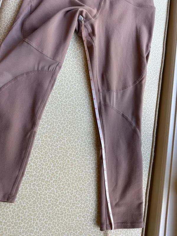 Alo Mauve Cropped Active Leggings with Sheer Panels sz M - Image 13