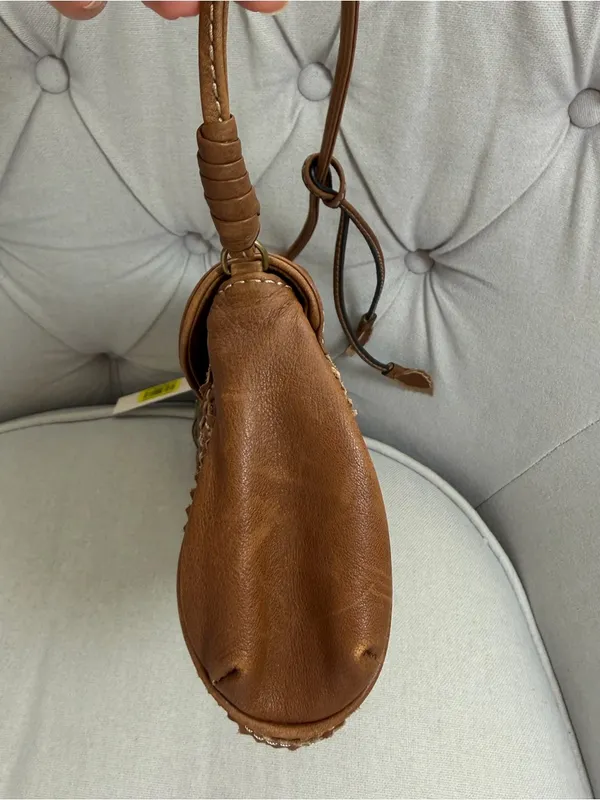 Gianni Bini Brown Leather Hobo Shoulder Bag Brass Hardware Purse - Image 8