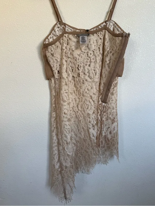 NWT Sans Souci S Ivory Nude Floral Lace Asymmetrical Y2K Fairycore Cami Tank Top - Image 6