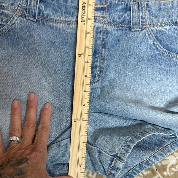 Classic Blue Jean Shorts with Comfortable Fit - Image 8